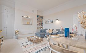 Burlington Mansions - Stunning Coastal Apartment
